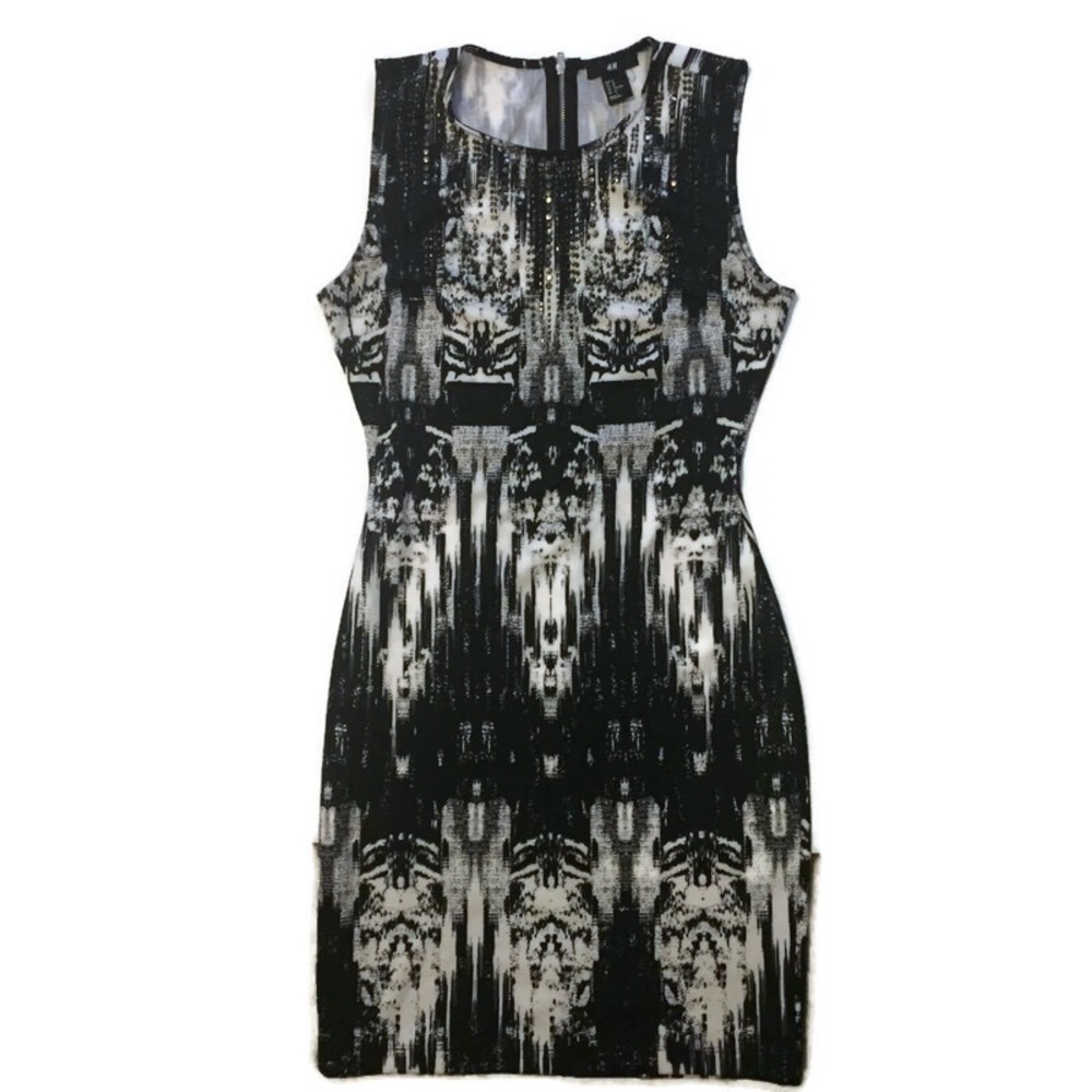 H&M Black and White Sleeveless Dress